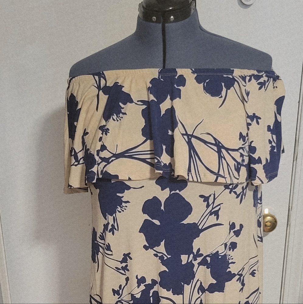 Hello MIZ Materity Navy Floral Maxi Dress